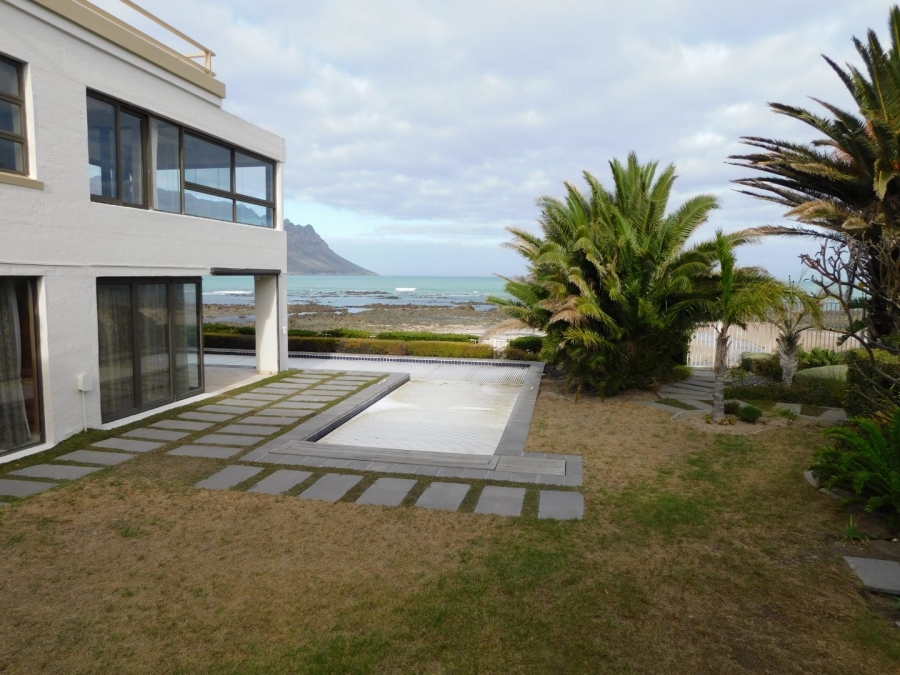 6 Bedroom Property for Sale in Harbour Island Western Cape